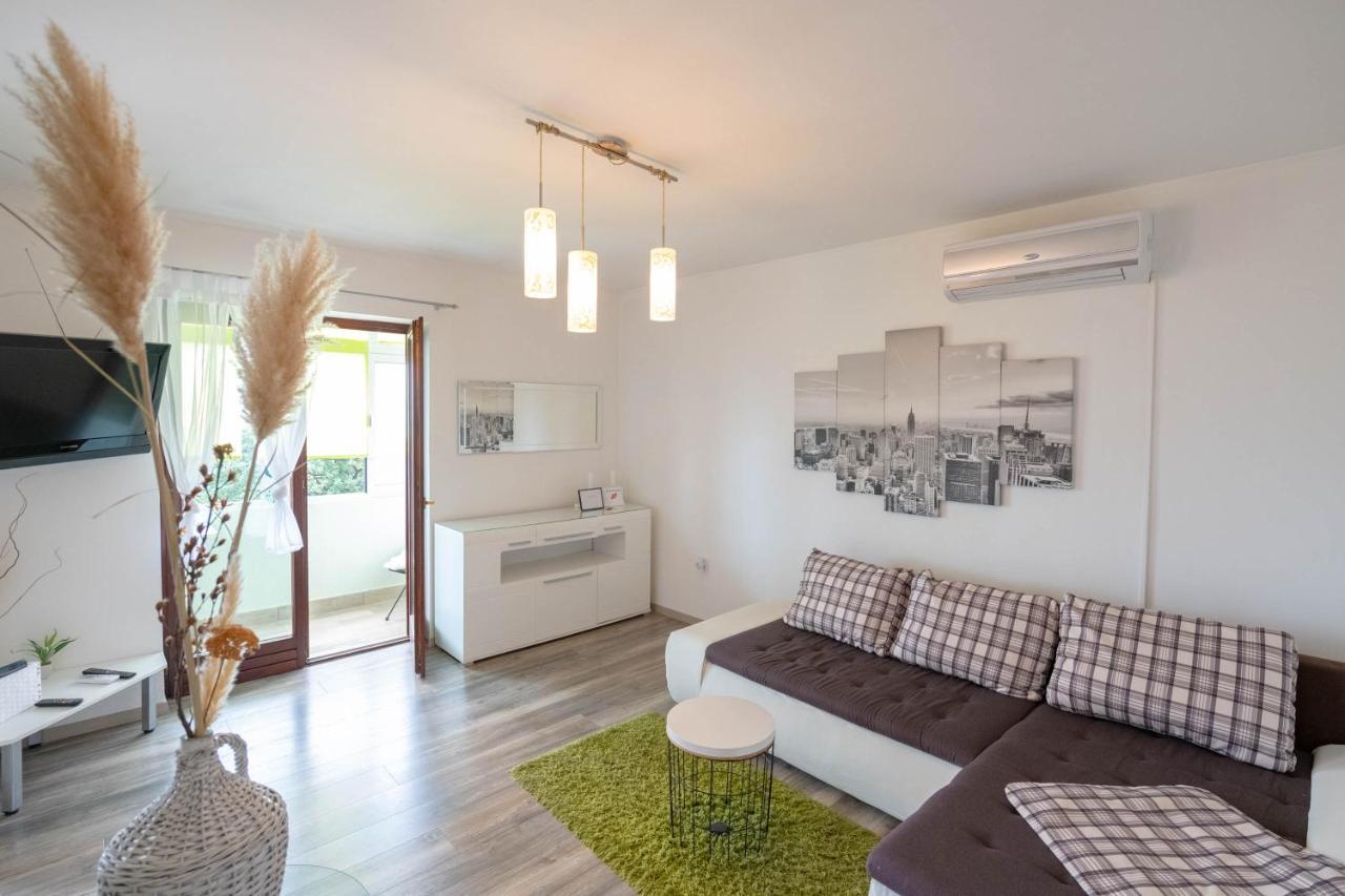 Apartman Doris Lovran Ngoại thất bức ảnh